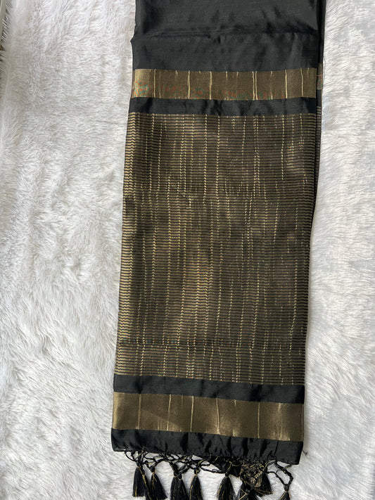 Raat Ki Raani Semi Crepe Silk Saree