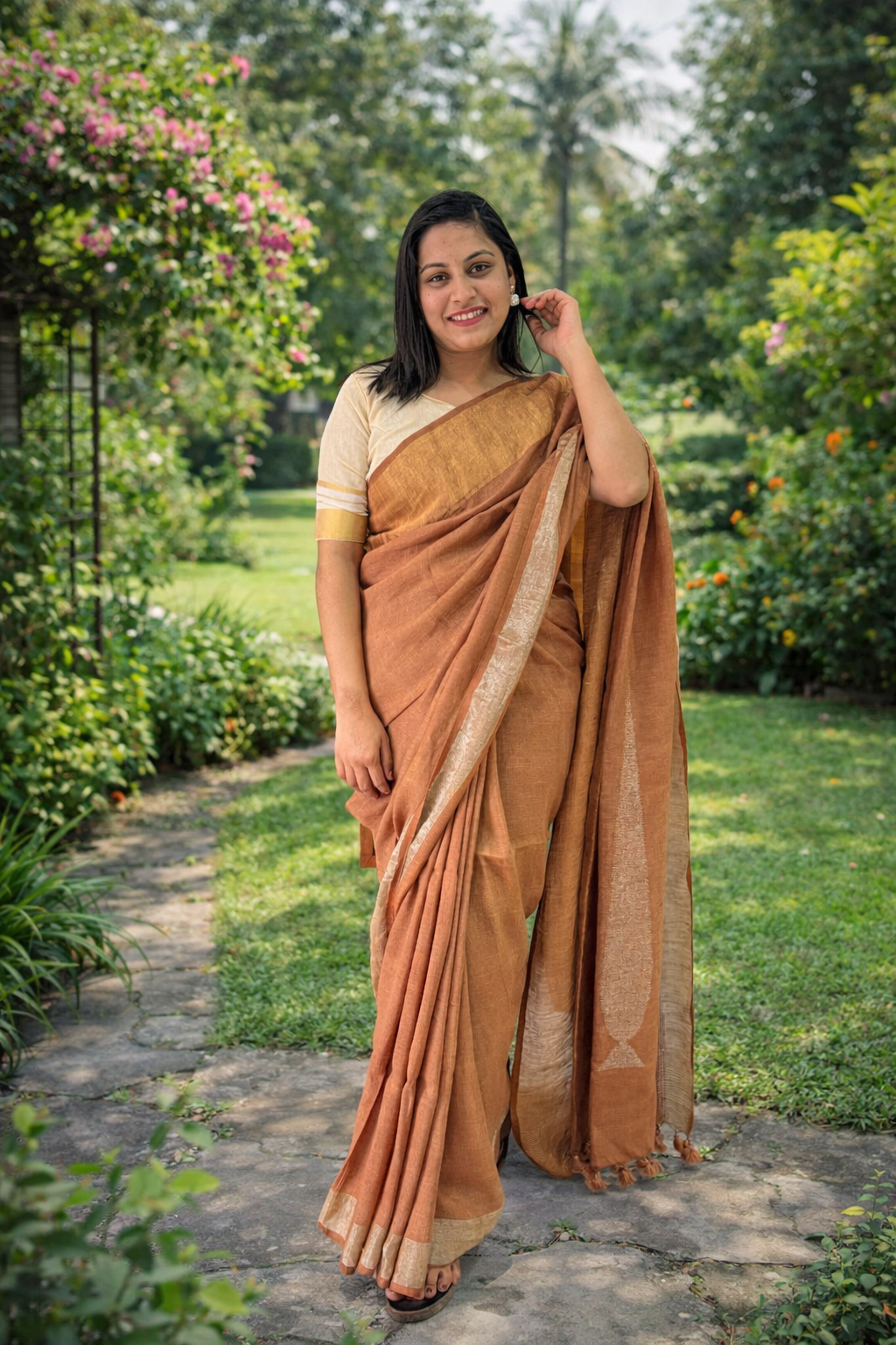 Premium Handwoven Linen Saree