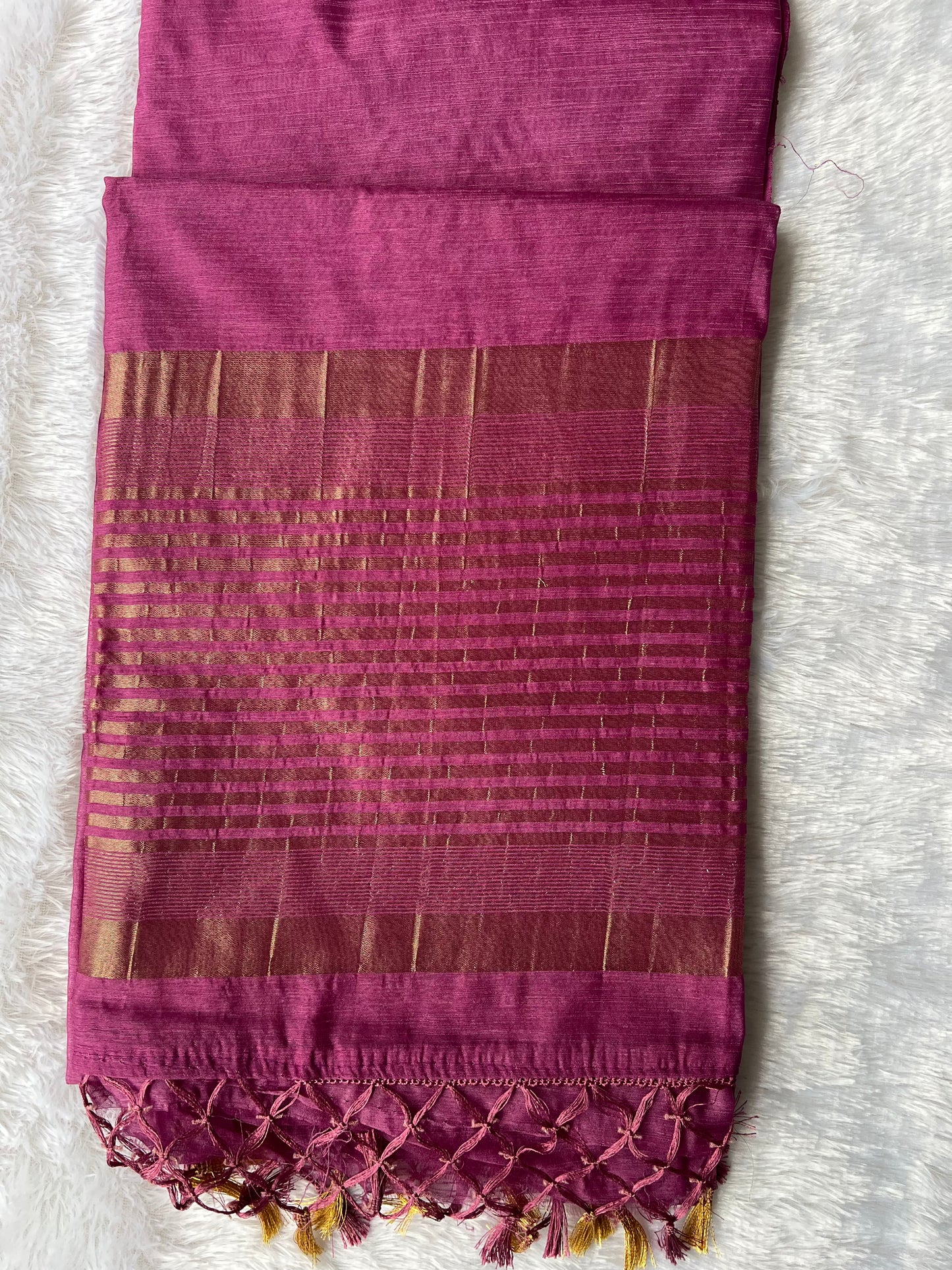 Gulabi Noor Semi Linen Saree