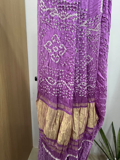 pallu bandhej saree