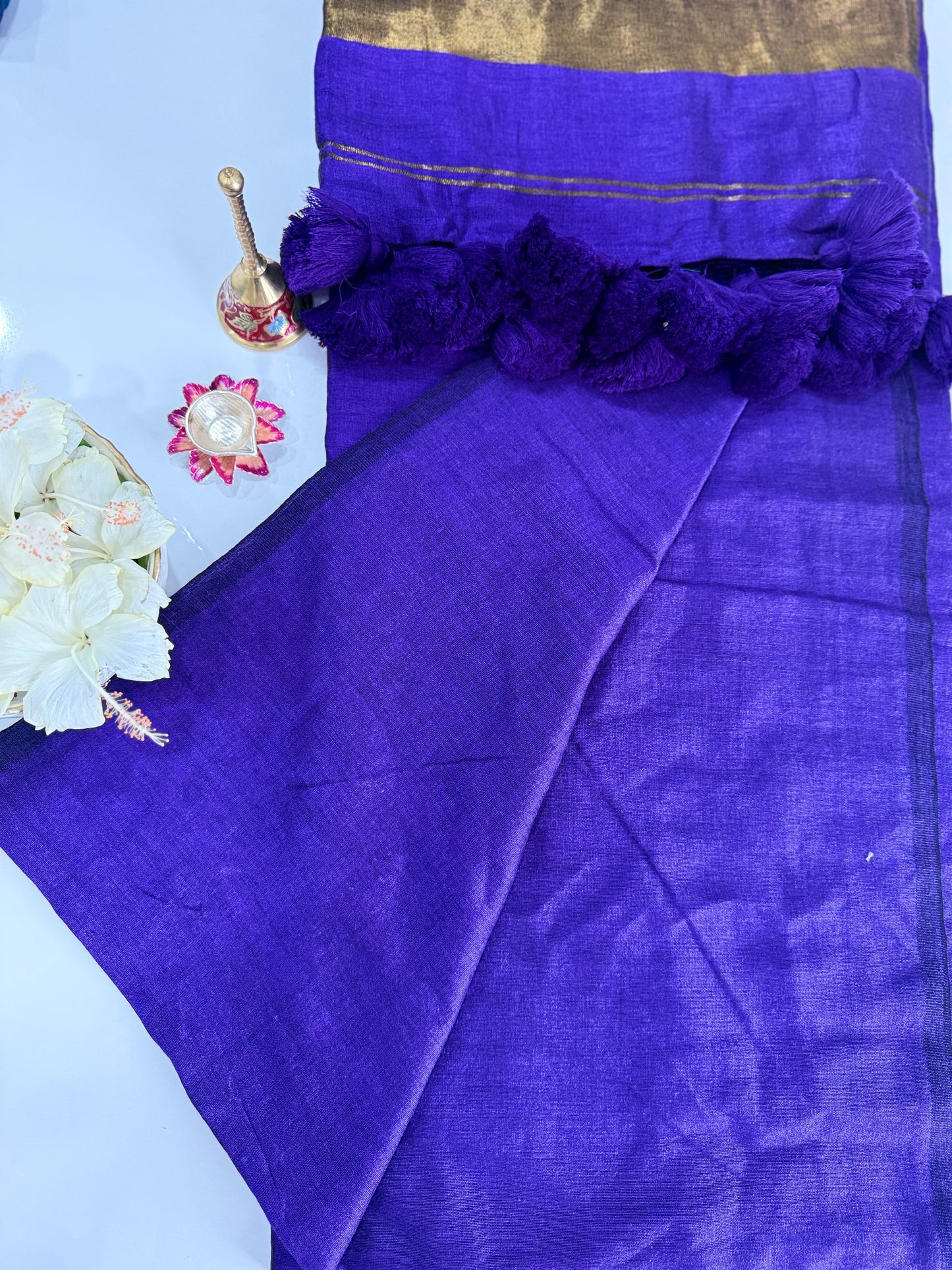 Plain Mul Modal Saree with Zari Palla