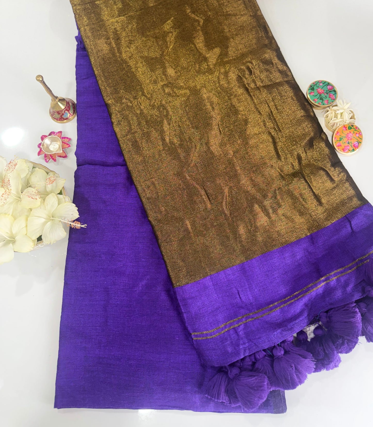 Plain Mul Modal Saree with Zari Palla