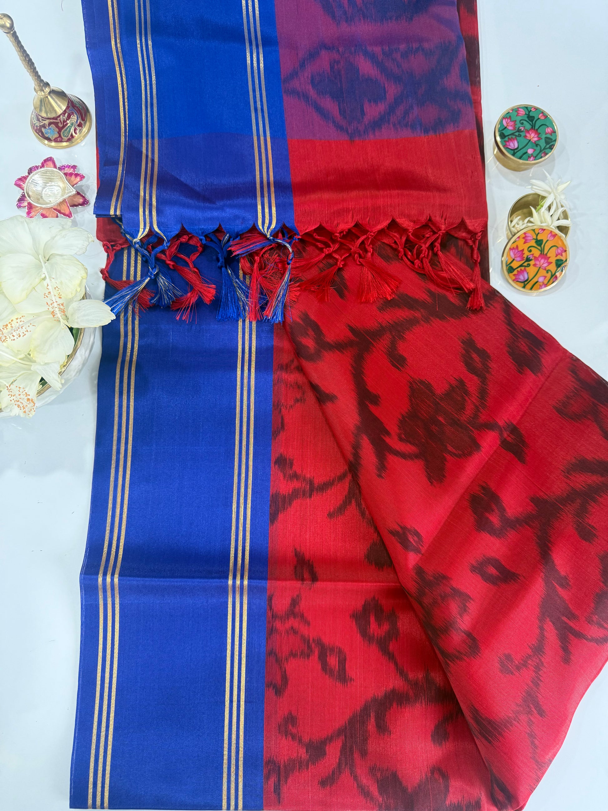     Premium Soft Silk Saree with Batik Design